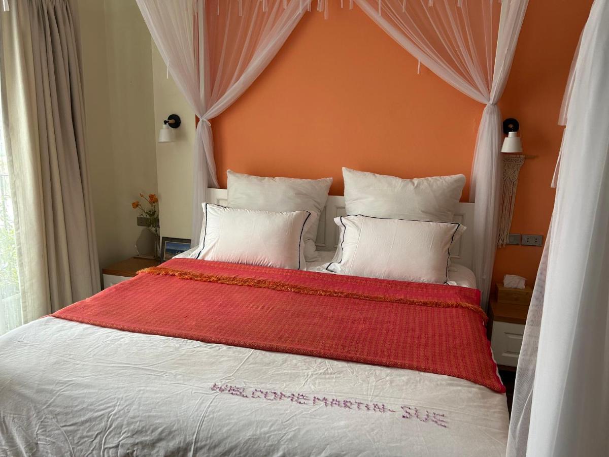 Chez Madame Binh Bed & Breakfast Hanoi Exterior photo